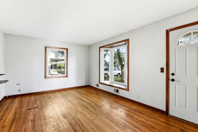 548 82nd Avenue NE, Spring Lake Park, MN 55432