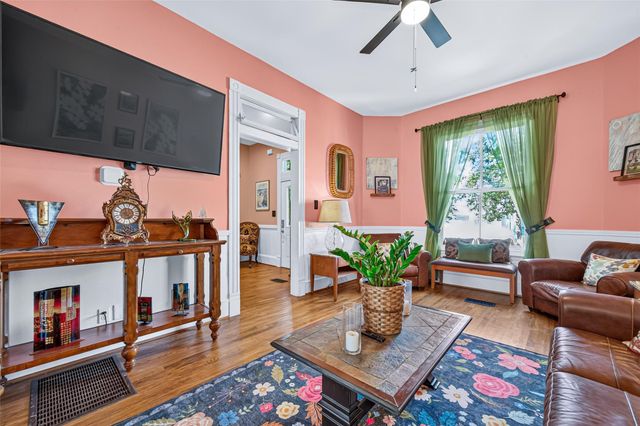 2523 Avenue M, Galveston, TX 77550