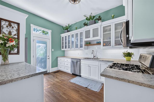 2523 Avenue M, Galveston, TX 77550