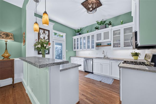2523 Avenue M, Galveston, TX 77550