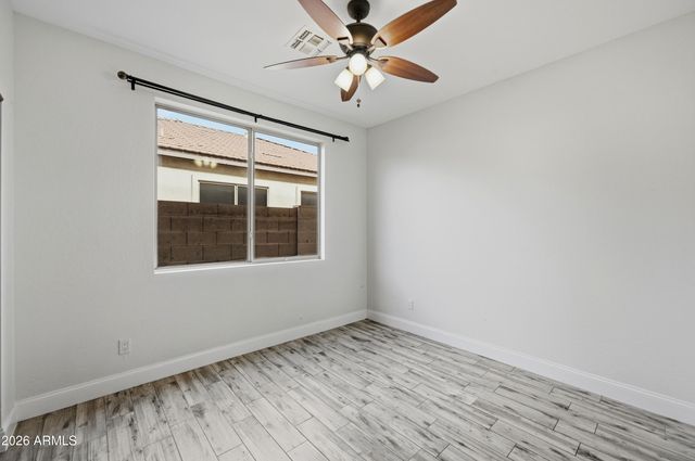 563 E KRISTA Way, Tempe, AZ 85284