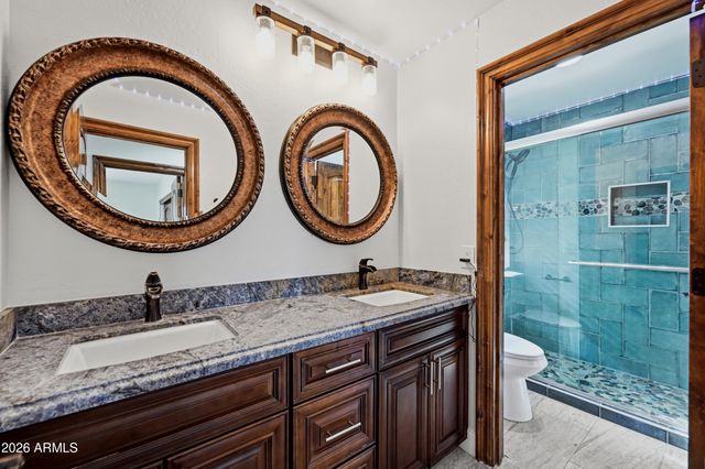 563 E KRISTA Way, Tempe, AZ 85284