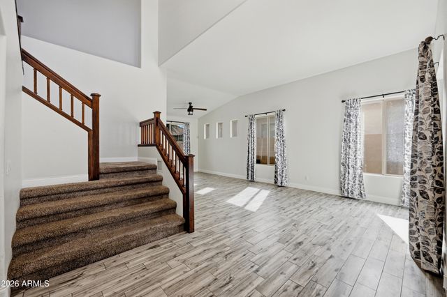 563 E KRISTA Way, Tempe, AZ 85284