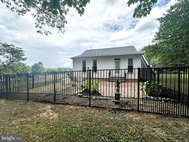 29274 OLD OFFICE RD, Rhoadesville, VA 22542