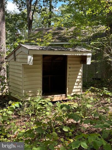 29274 OLD OFFICE RD, Rhoadesville, VA 22542