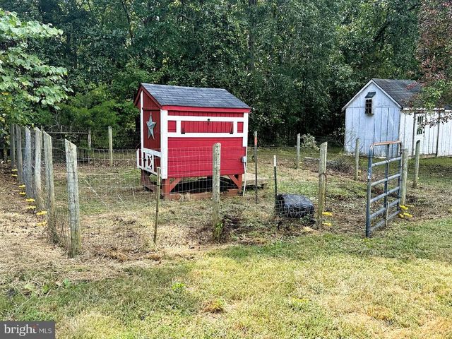 29274 OLD OFFICE RD, Rhoadesville, VA 22542