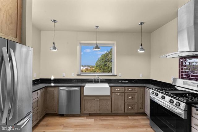 29274 OLD OFFICE RD, Rhoadesville, VA 22542