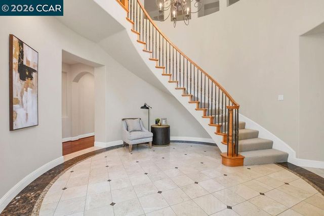 1077 Laguna Creek Ln, Pleasanton, CA 94566