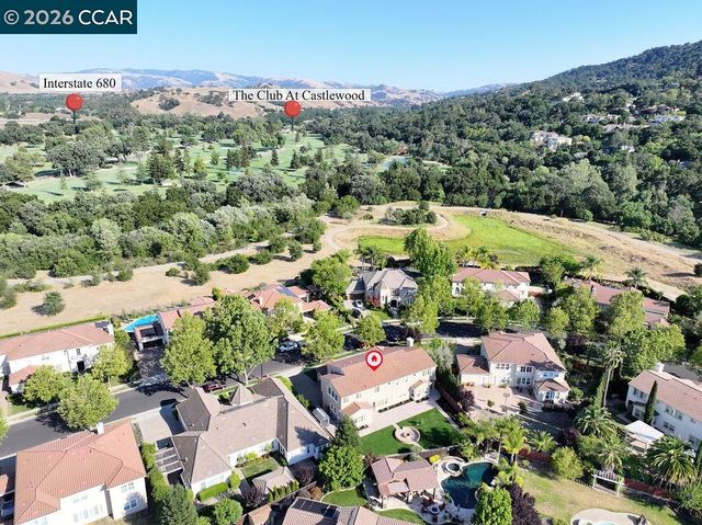 1077 Laguna Creek Ln, Pleasanton, CA 94566