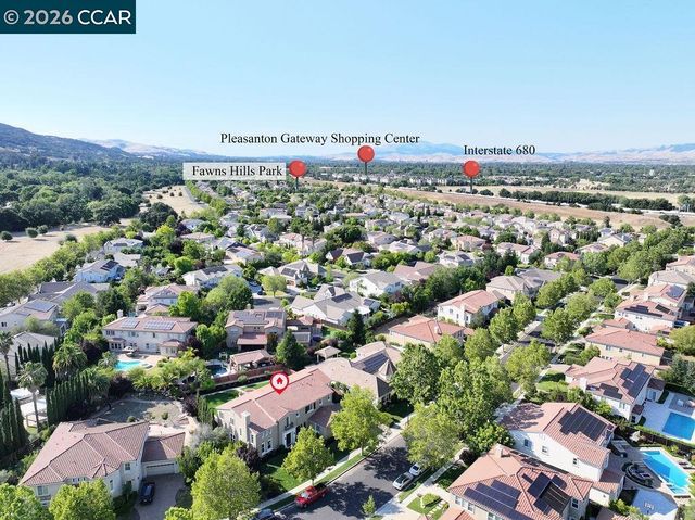 1077 Laguna Creek Ln, Pleasanton, CA 94566