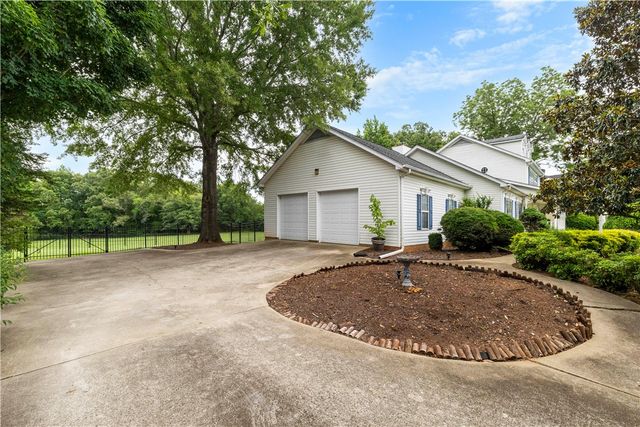 104 Wren Crossing Court, Easley, SC 29642