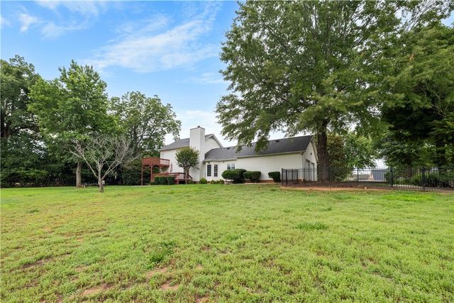104 Wren Crossing Court, Easley, SC 29642
