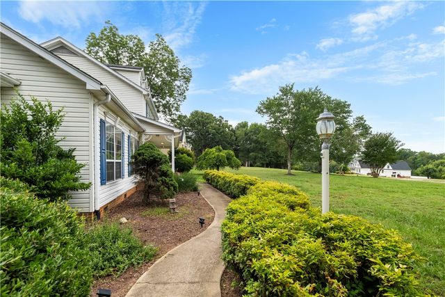 104 Wren Crossing Court, Easley, SC 29642