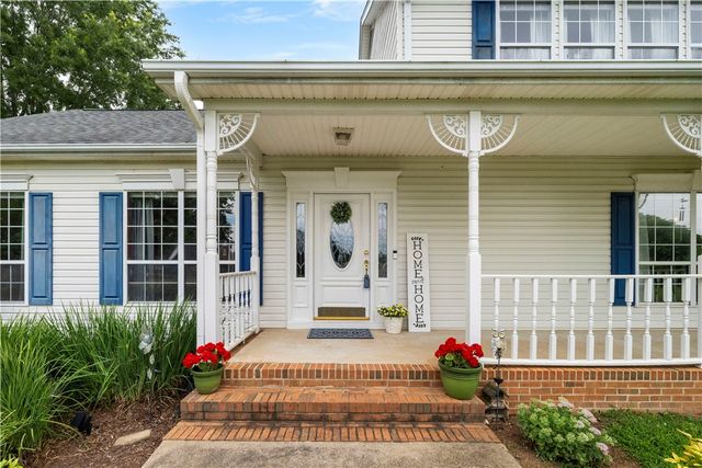 104 Wren Crossing Court, Easley, SC 29642