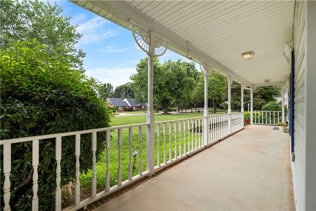 104 Wren Crossing Court, Easley, SC 29642