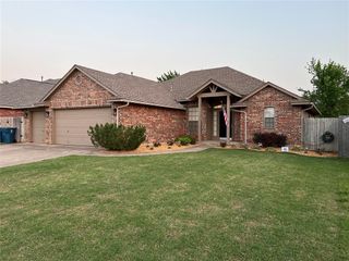 1824 W Napa Valley Road, Edmond, OK 73013