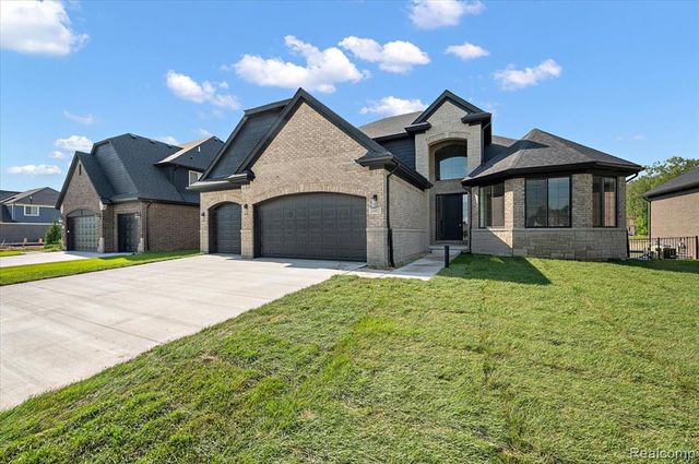 24462 Sawgrass Drive, Macomb, MI 48042