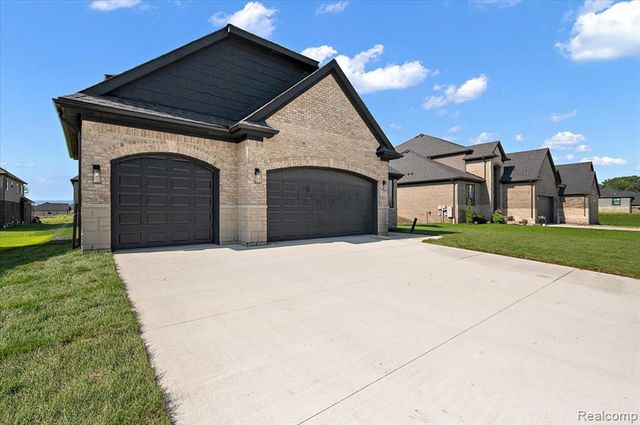24462 Sawgrass Drive, Macomb, MI 48042