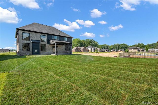 24462 Sawgrass Drive, Macomb, MI 48042