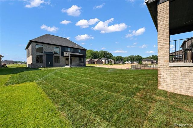 24462 Sawgrass Drive, Macomb, MI 48042