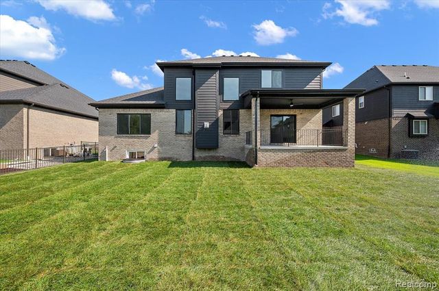 24462 Sawgrass Drive, Macomb, MI 48042