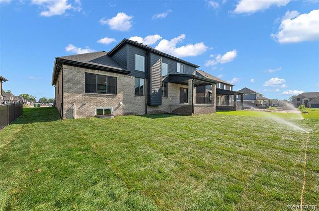 24462 Sawgrass Drive, Macomb, MI 48042