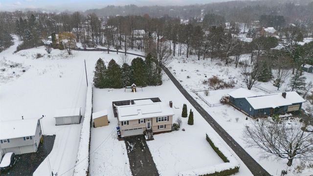 11 Packard Road, Jericho, VT 05465