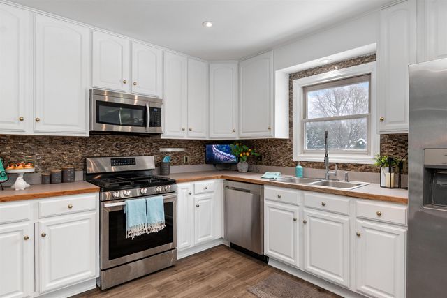 11 Packard Road, Jericho, VT 05465