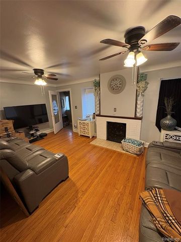 18668 Robson Street, Detroit, MI 48235