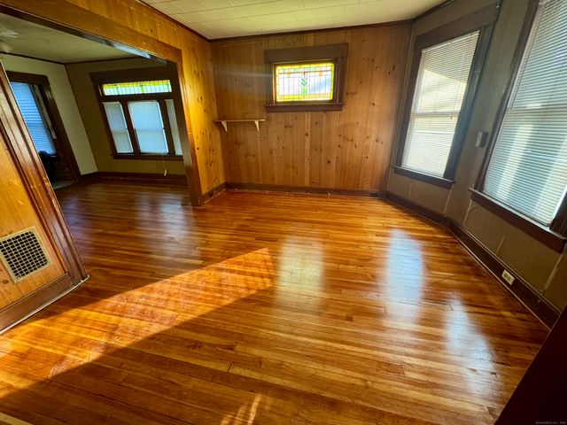 394 Bishop Avenue, Bridgeport, CT 06610