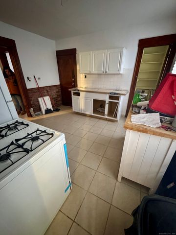 394 Bishop Avenue, Bridgeport, CT 06610