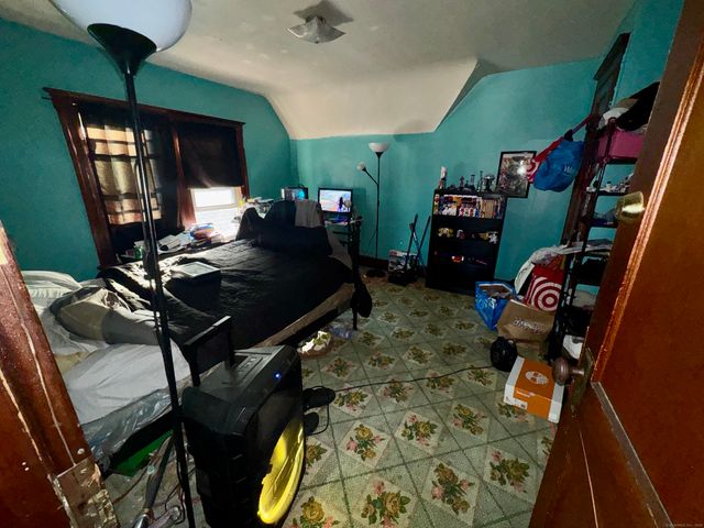 394 Bishop Avenue, Bridgeport, CT 06610