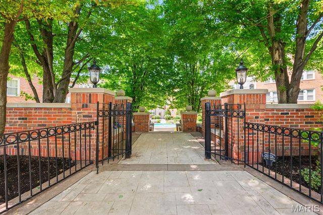 7741 Kingsbury Boulevard 22, Clayton, MO 63105