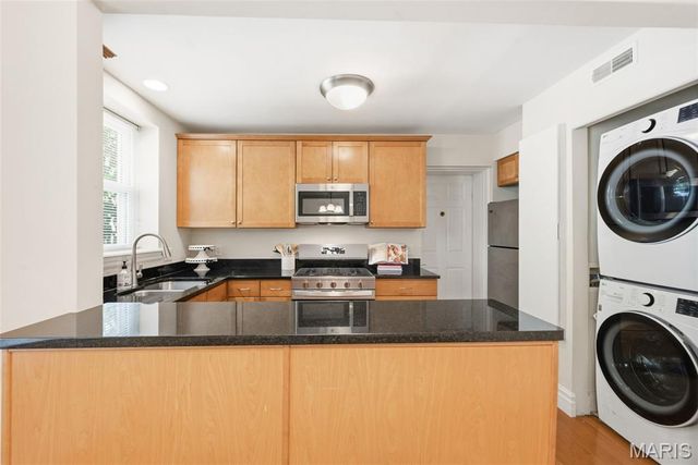 7741 Kingsbury Boulevard 22, Clayton, MO 63105