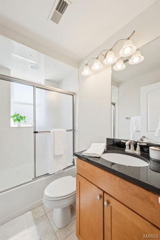 7741 Kingsbury Boulevard 22, Clayton, MO 63105