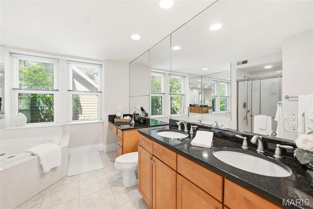 7741 Kingsbury Boulevard 22, Clayton, MO 63105