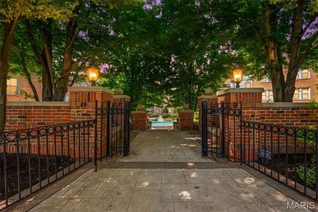 7741 Kingsbury Boulevard 22, Clayton, MO 63105