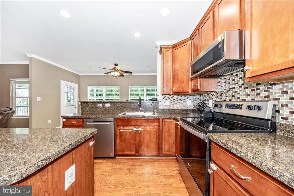 Image 12 of property listing at 1801 RILEYS CT S, Point Of Rocks, MD 21777