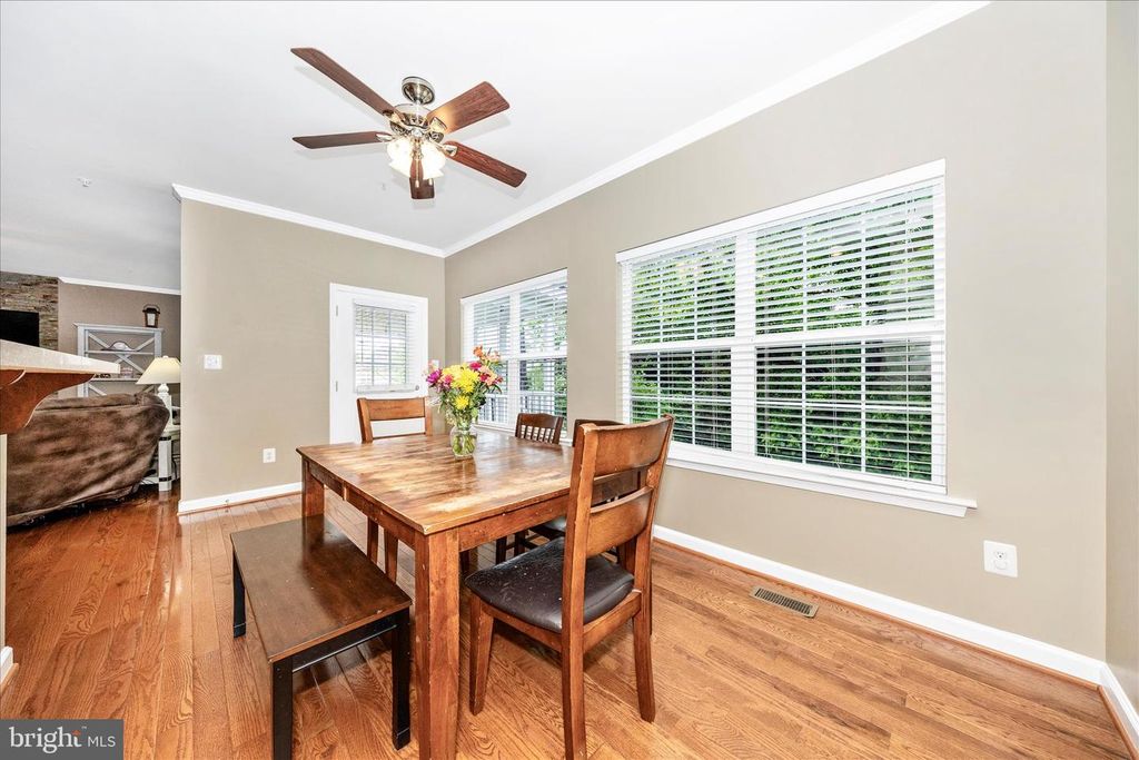 Image 14 of property listing at 1801 RILEYS CT S, Point Of Rocks, MD 21777