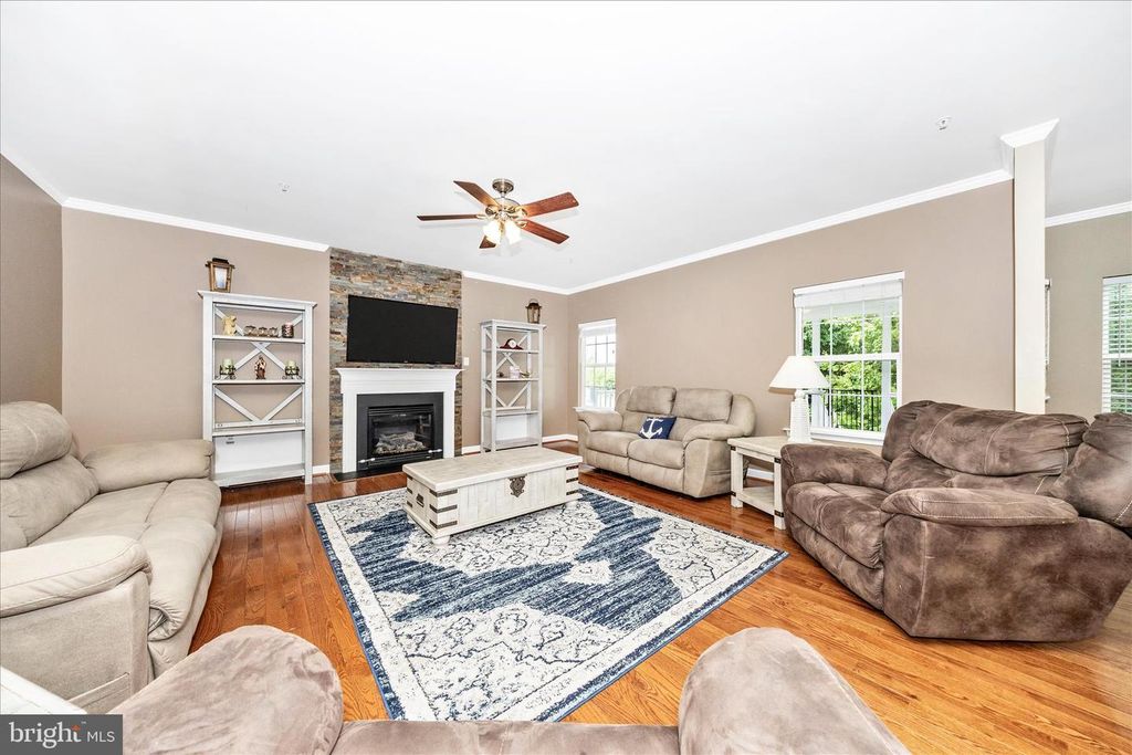Image 15 of property listing at 1801 RILEYS CT S, Point Of Rocks, MD 21777