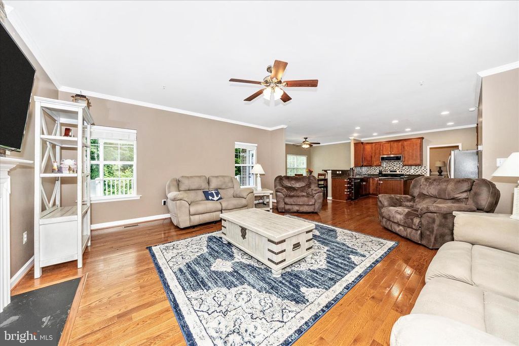 Image 16 of property listing at 1801 RILEYS CT S, Point Of Rocks, MD 21777