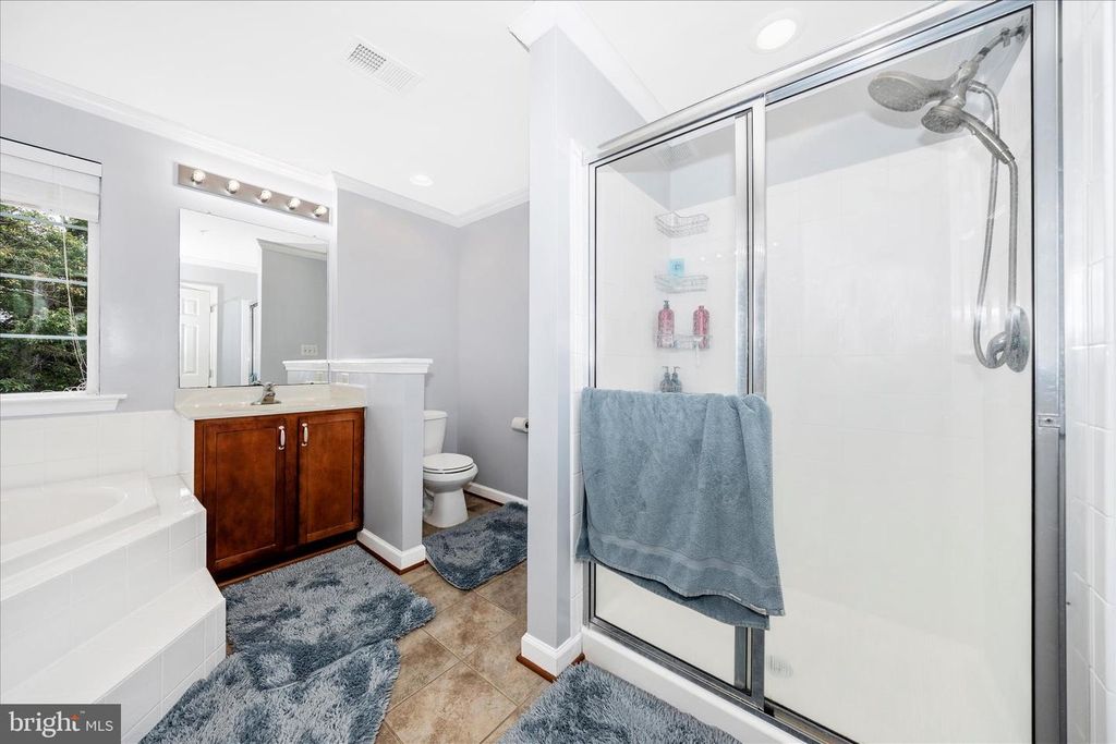 Image 23 of property listing at 1801 RILEYS CT S, Point Of Rocks, MD 21777