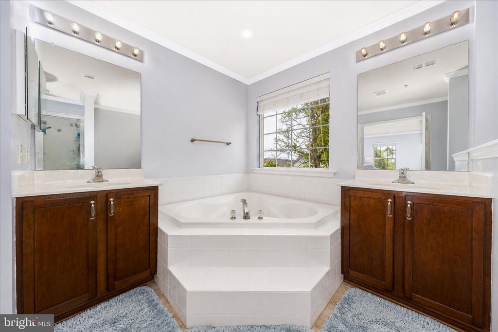 Image 25 of property listing at 1801 RILEYS CT S, Point Of Rocks, MD 21777