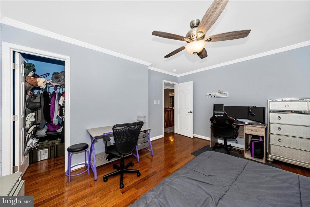 Image 32 of property listing at 1801 RILEYS CT S, Point Of Rocks, MD 21777