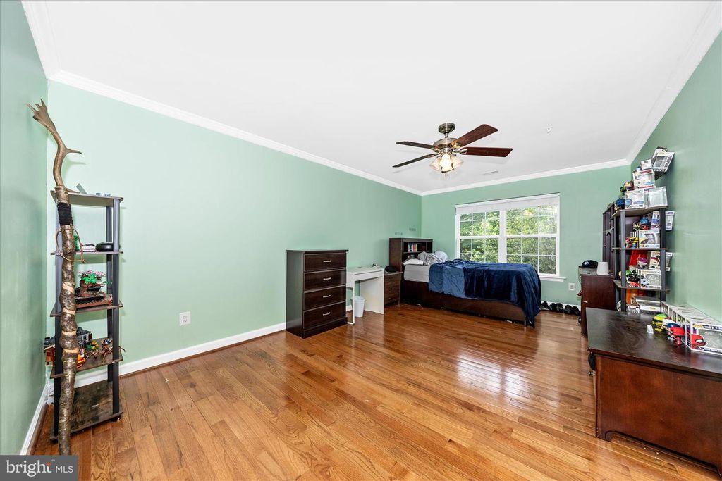 Image 33 of property listing at 1801 RILEYS CT S, Point Of Rocks, MD 21777