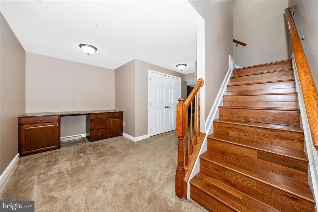 Image 36 of property listing at 1801 RILEYS CT S, Point Of Rocks, MD 21777