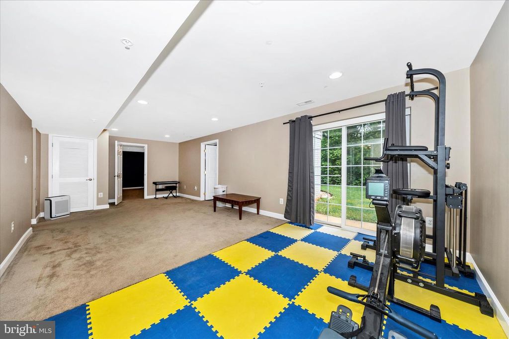 Image 38 of property listing at 1801 RILEYS CT S, Point Of Rocks, MD 21777
