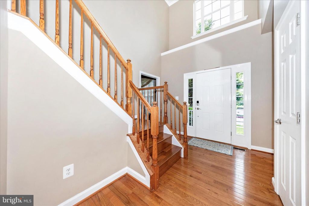 Image 2 of property listing at 1801 RILEYS CT S, Point Of Rocks, MD 21777