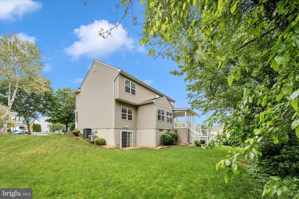 Image 57 of property listing at 1801 RILEYS CT S, Point Of Rocks, MD 21777
