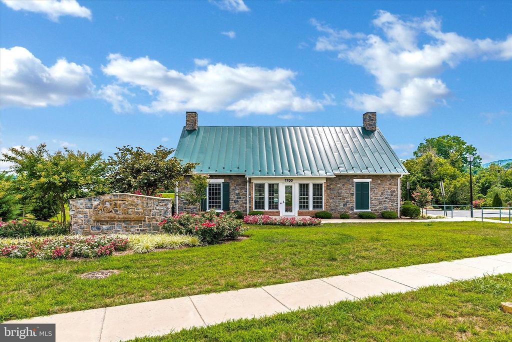 Image 65 of property listing at 1801 RILEYS CT S, Point Of Rocks, MD 21777